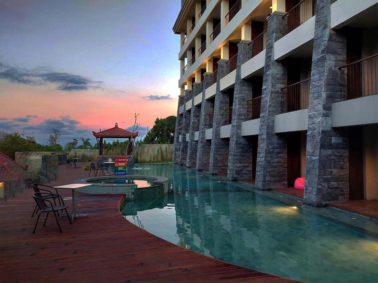 Affordable romantic hotels in Malang with mountain views