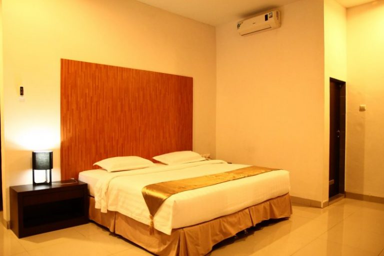 Inexpensive hotels in Medan with free Wi-Fi